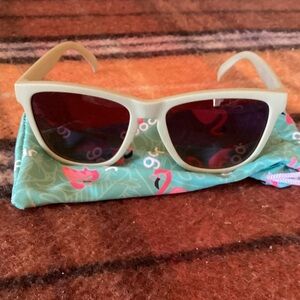 GOODR sunglasses OG style "Dawn of a New Sage" with drawstring slip case